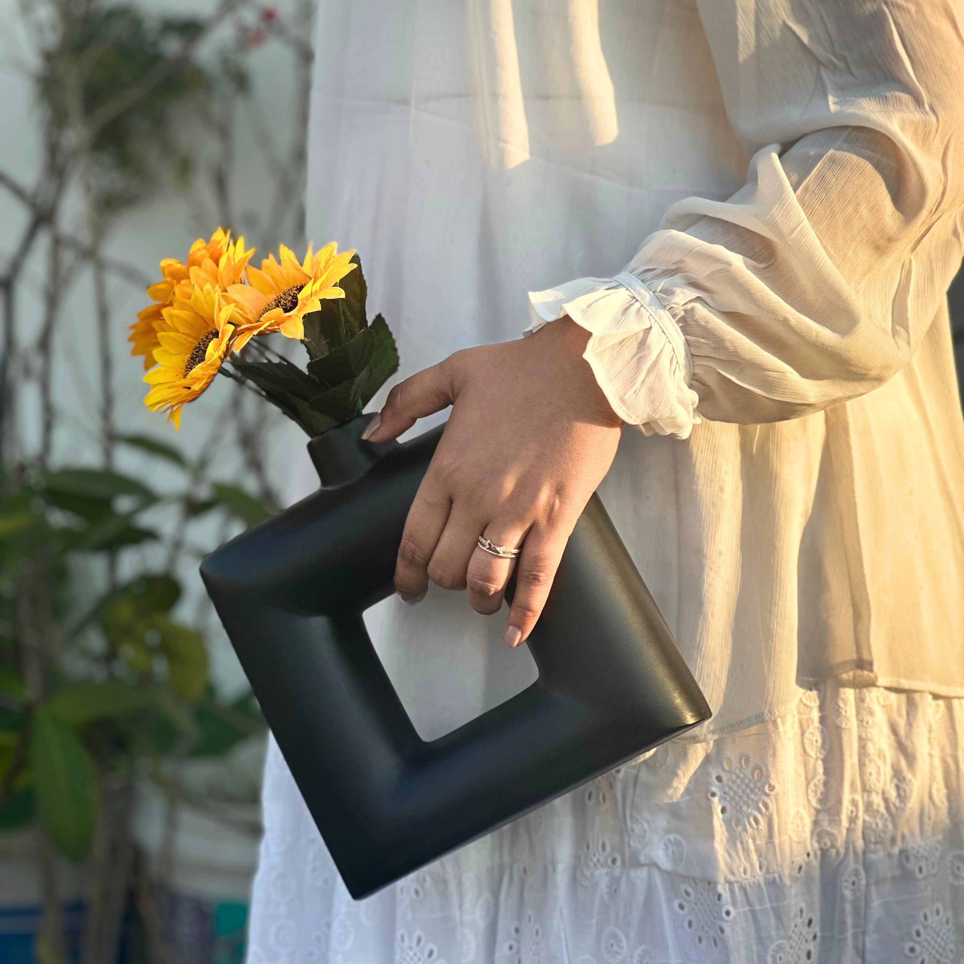 Square Vase – Black