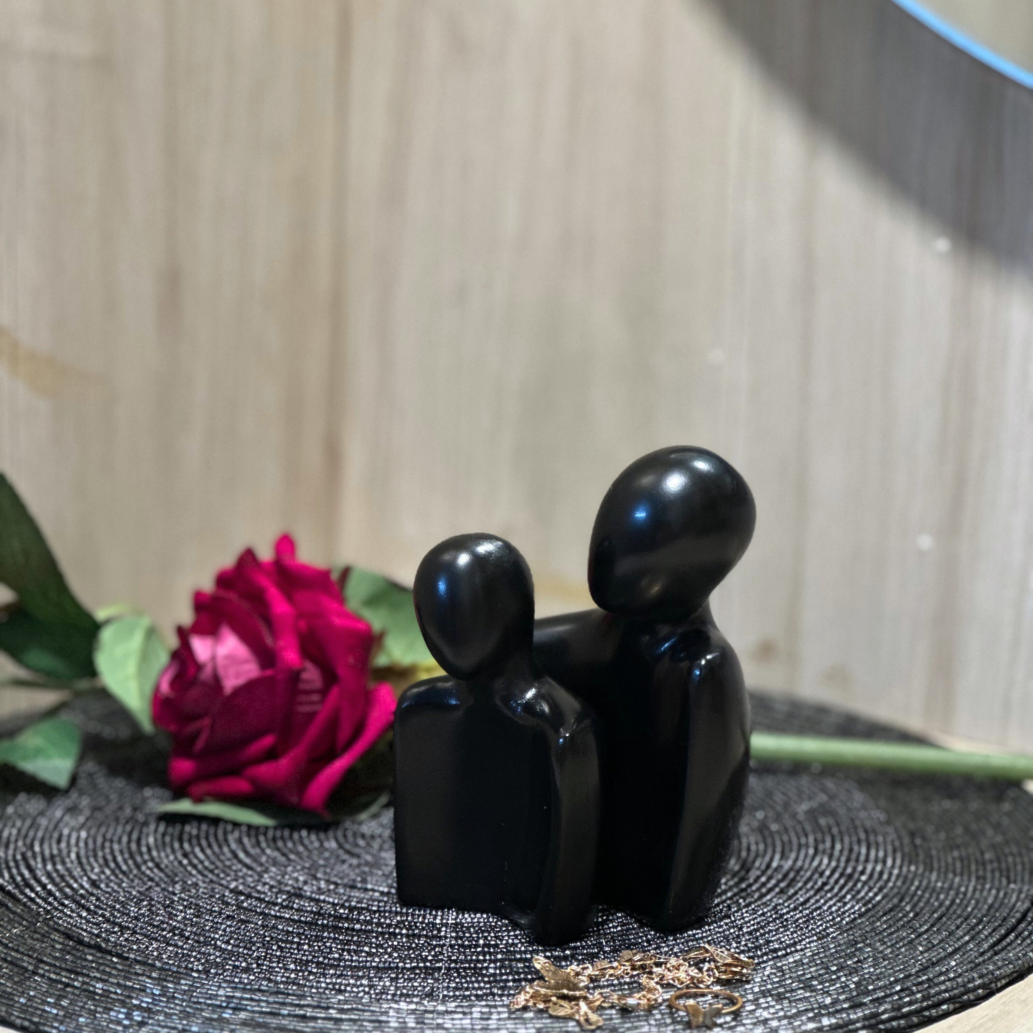 Soulmates Sculpture – Black (Set of 2)