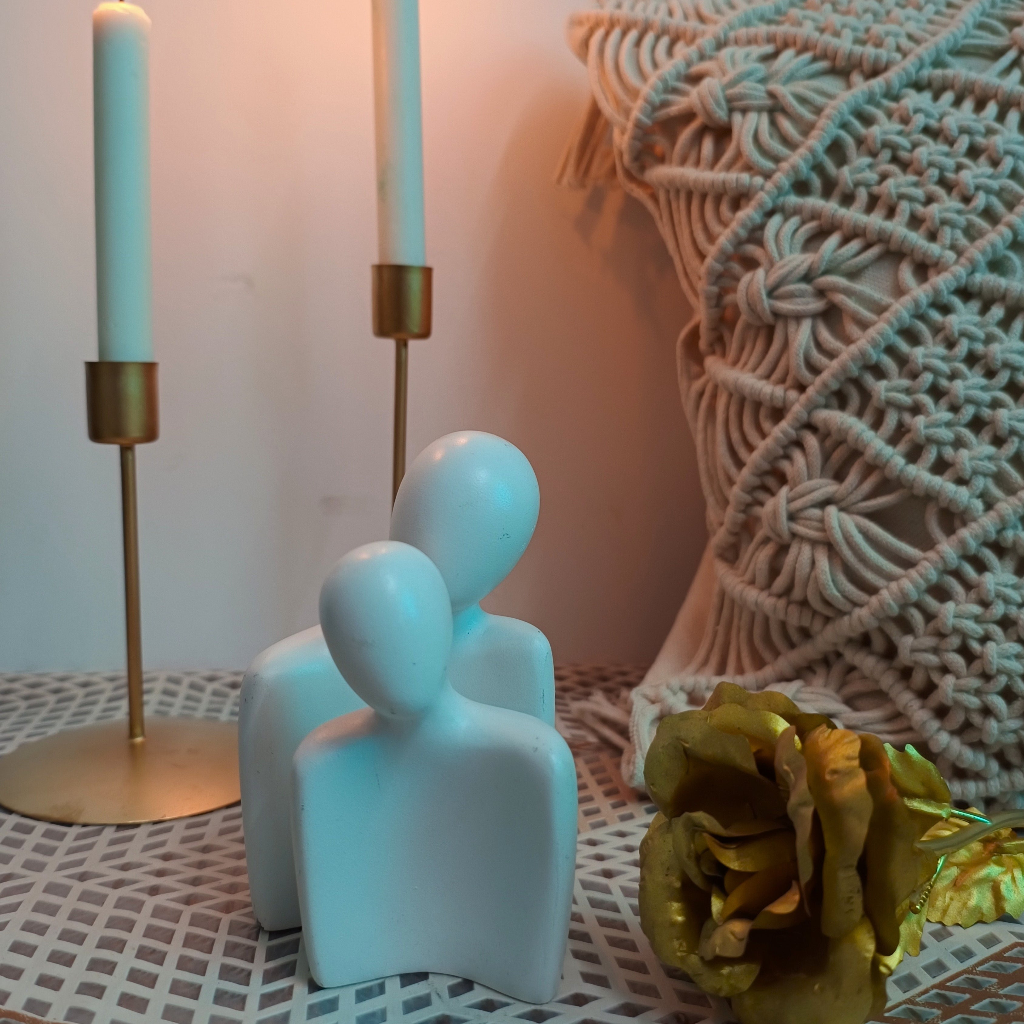Soulmates Sculpture – White (Set of 2)